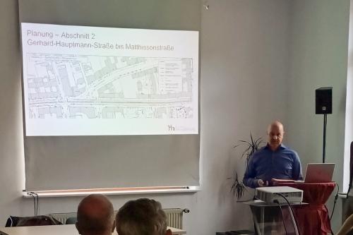 Protected_Bike_Lane_Grosse_Diesdorfer_Straße_Magdeburg_1