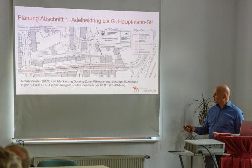 Protected_Bike_Lane_Grosse_Diesdorfer_Straße_Magdeburg_3